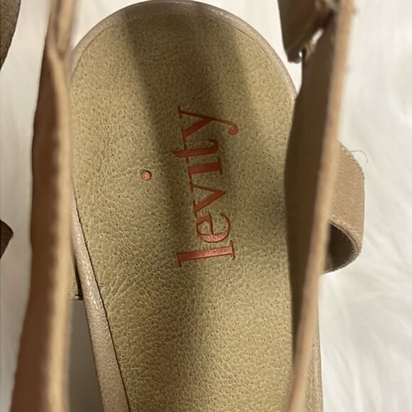 LEVITY Suede Soft Leather Eucalipto Tory Taupe Braided Crisscross Heels BIN 13 - Picture 9 of 10